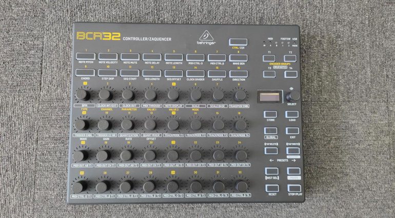 Behringer BCR32