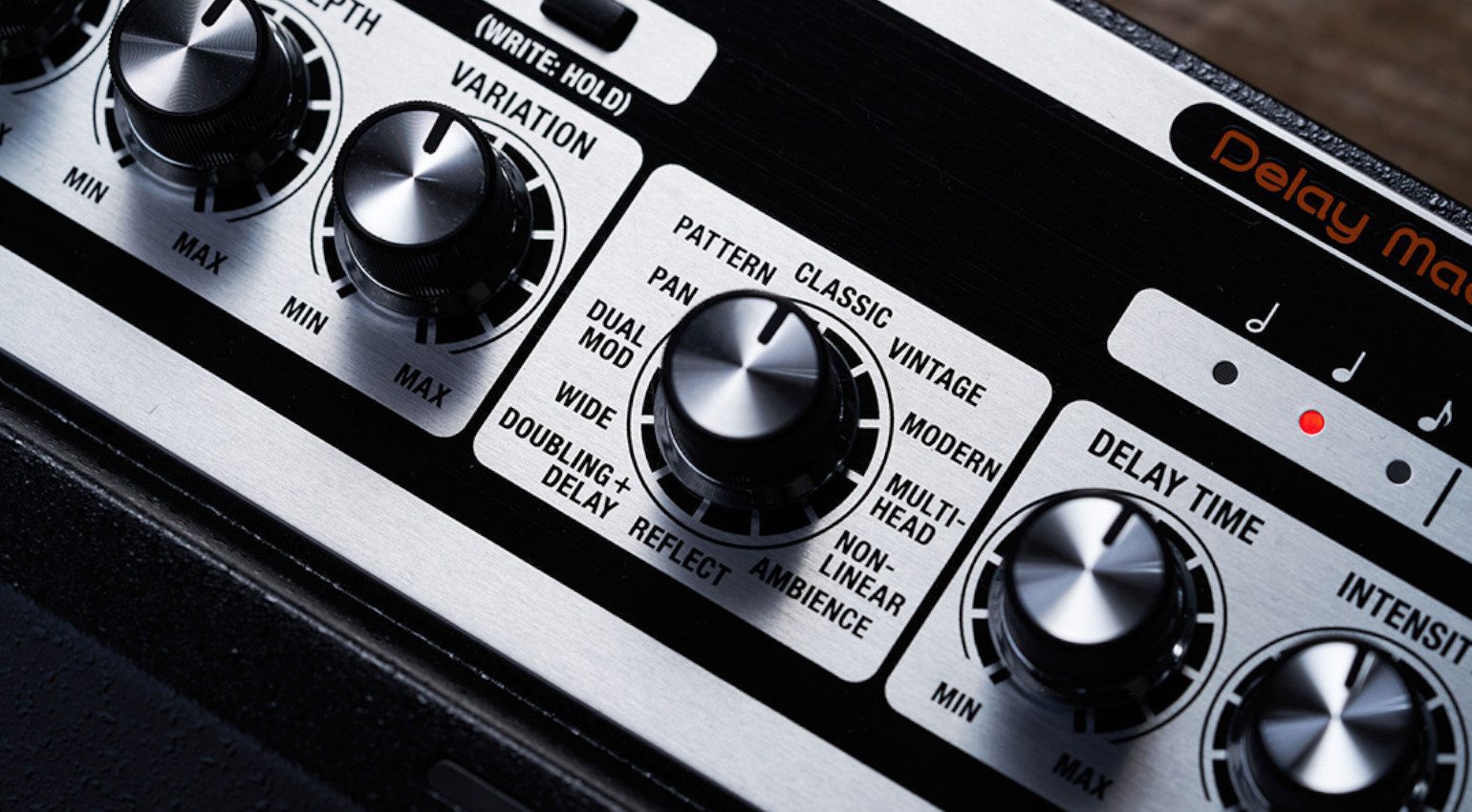 Il DM-101 mette a disposizione sei modalità mono e sei modalità stereo.