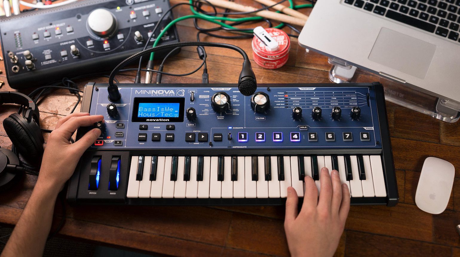 Novation Mininova