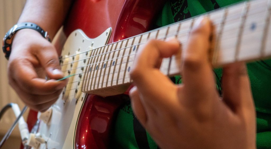 Bambini Piccoli strumenti per chitarra Giocattolo per chitarra elettrica  per bambini, guida Parti e accessori per bambini