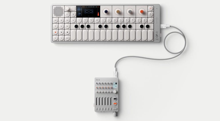 Teenage Engineering OP-1 con il TX-6