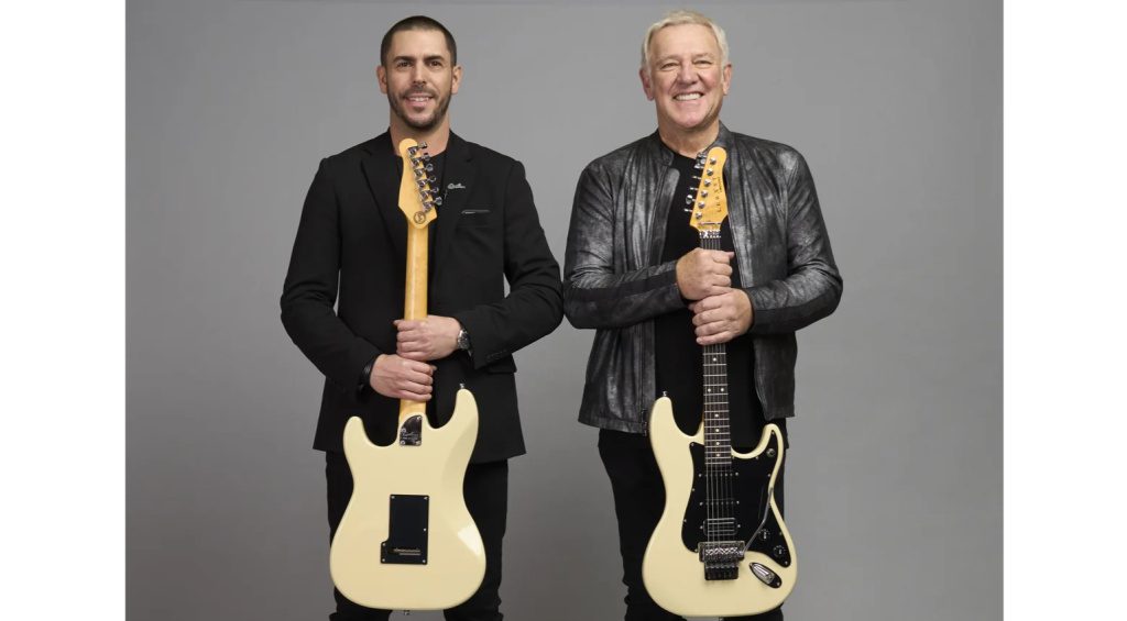 Alex Lifeson (a destra) con il CEO di Godin Simon Godin