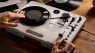 handytraxx: il tributo di KORG al leggendario giradischi VESTAX Handy Trax