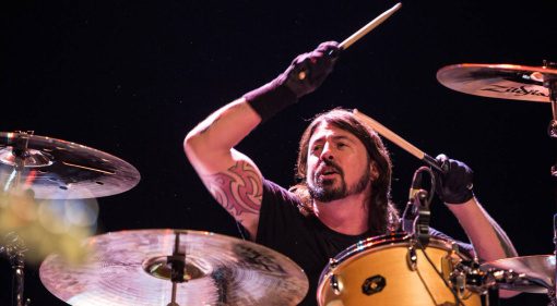 Buon compleanno Dave Grohl - Vibrazioni Leggendarie nel Mondo del Grunge