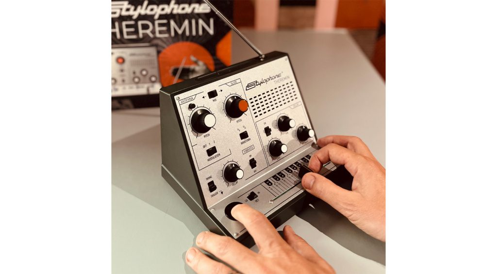 Stylophone Theremin