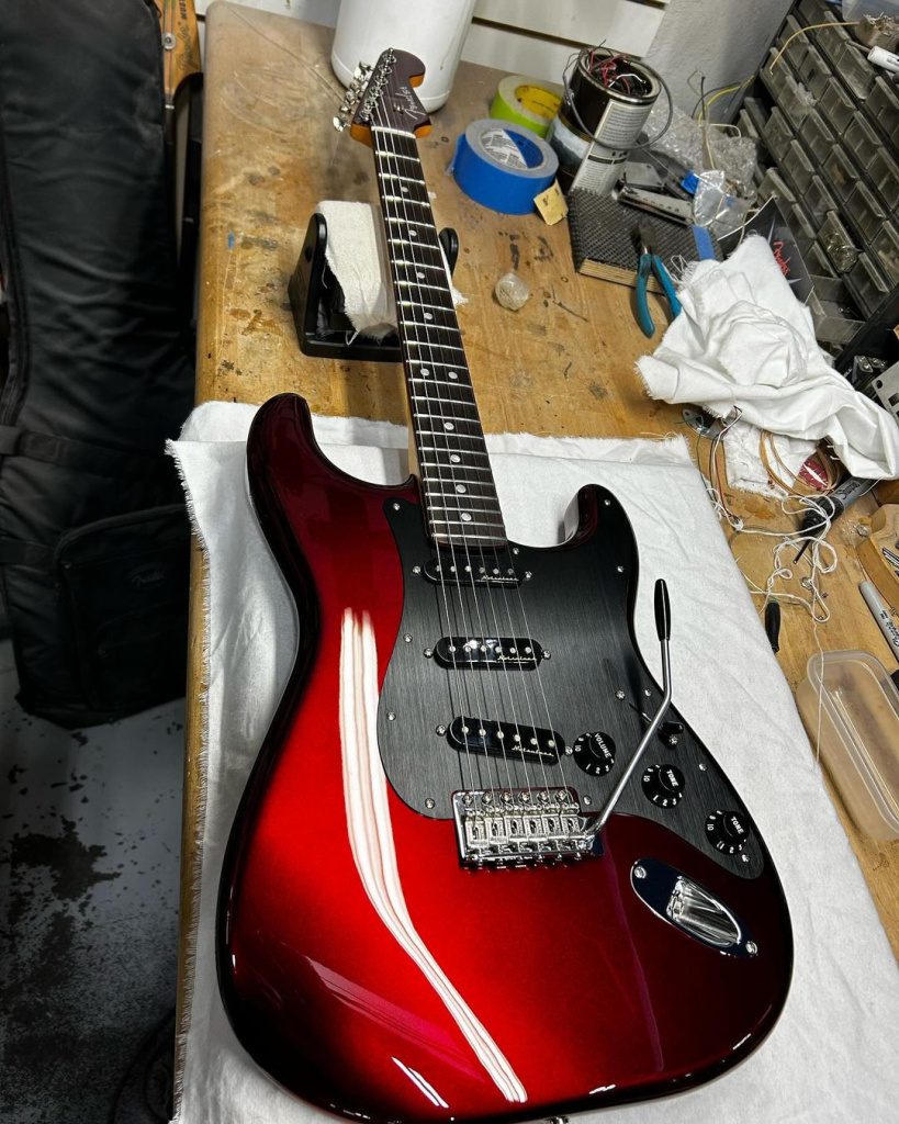 Fender H.E.R. Custom Chrome Red Stratocaster