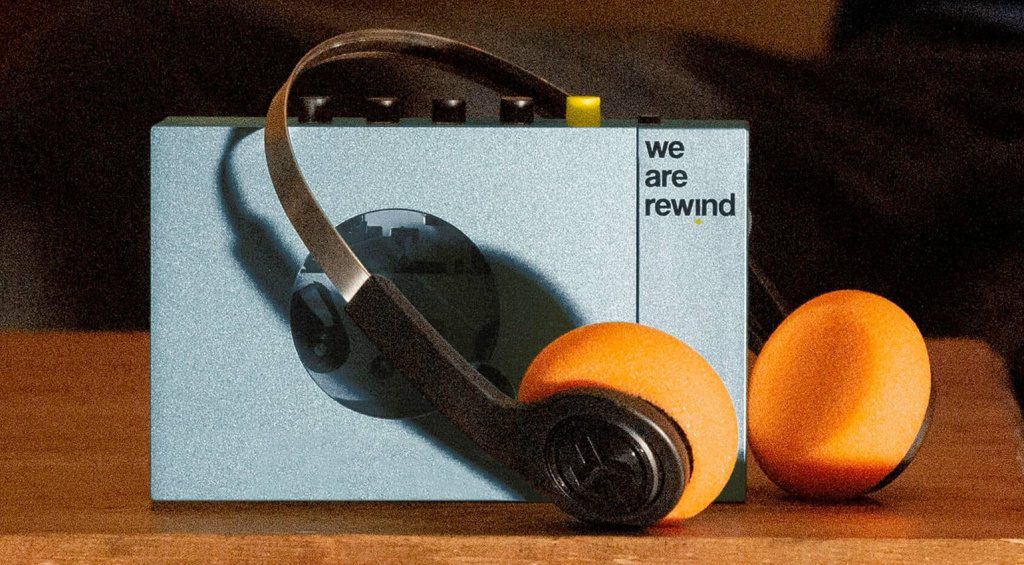 Il retrò incontra il Bluetooth: lettore di cassette BT portatile We Are Rewind
