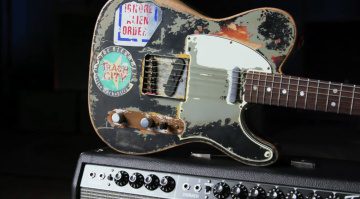 Fender Joe Strummer Masterbuilt