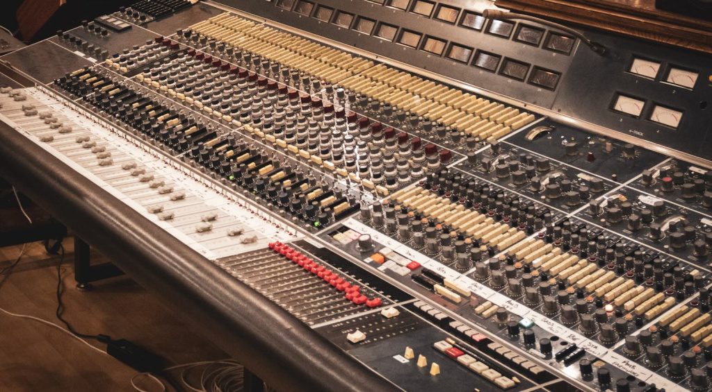 La famosa console Neve 8028 del Sound City, oggi di proprietà di Dave Grohl