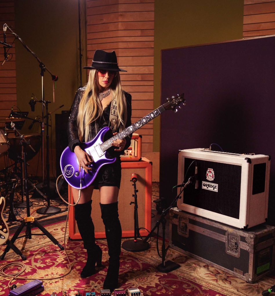 Orianthi con il suo nuovo ampli signature