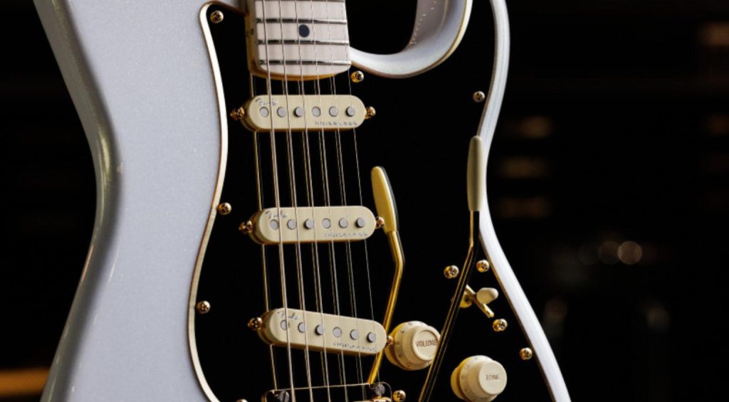 Fender Stratocaster H.E.R.