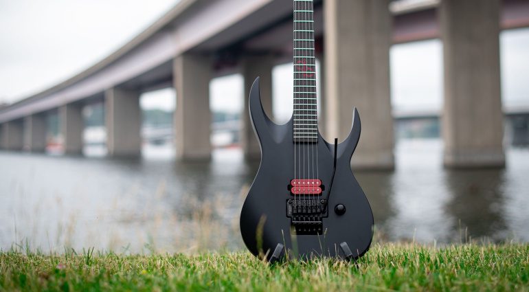 Solar A1.61FR Assassin: Scatena la Stealth Guitar definitiva!