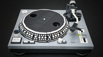 LEGO SL-1200: versione giocattolo del Technics SL-1200 MK2 con piatto rotante!