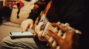 Come Accordare la Chitarra: Guida Completa