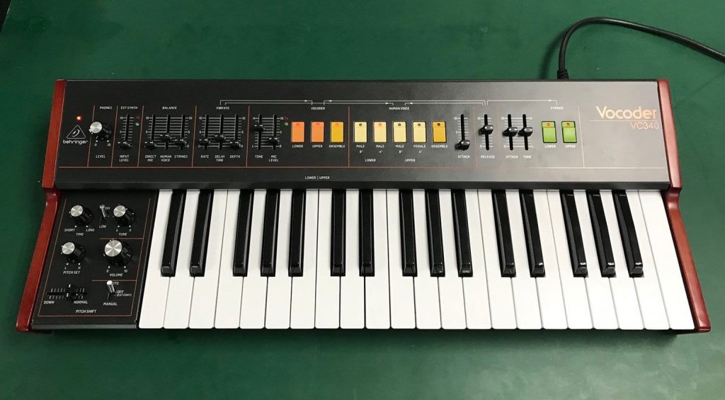 Il Vocoder Behringer VC-340 è una moderna riproduzione del Roland VP-330