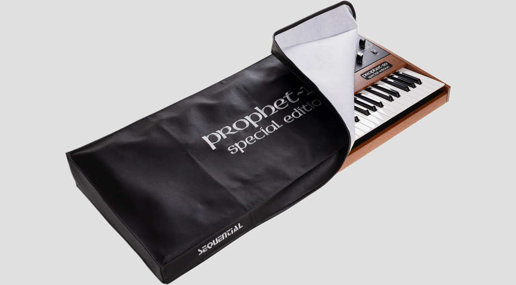 Sequential Prophet 10 Special Edition con la sua cover speciale