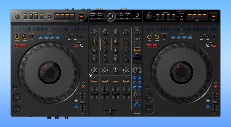 Il controller DJ a 4 canali AlphaTheta DDJ-GRV6 consente di sostituire i beat di qualsiasi traccia