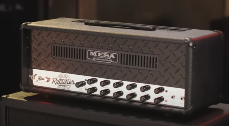 MESA/Boogie 90s Dual Rectifier: Scatenate la potenza del rock anni '90!