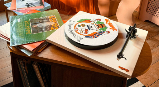 Orange Amplifiers presenta O Turntable: l'alta fedeltà incontra l'heritage inglese